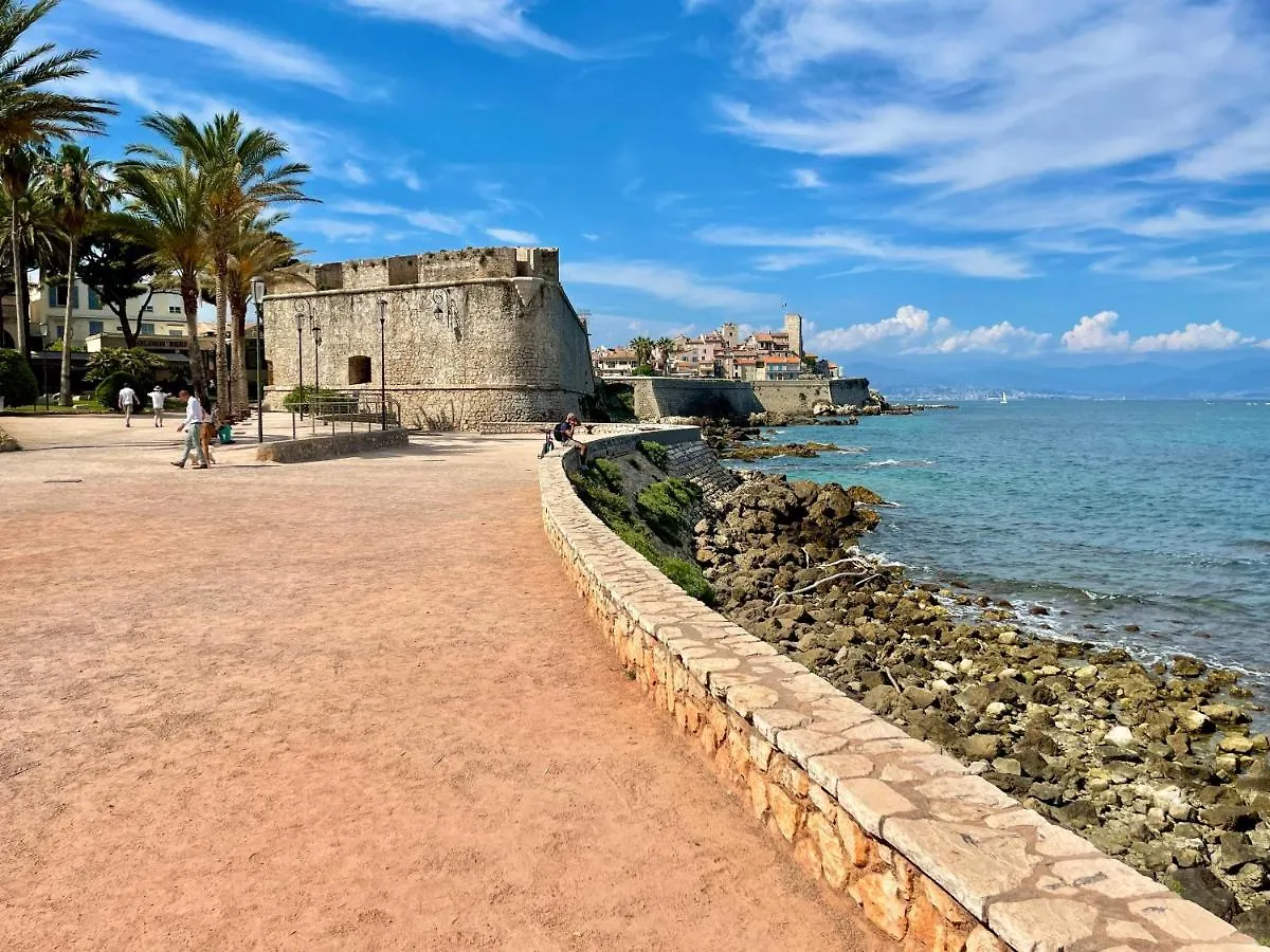 Appartement Deux pièces Port Vauban - Vieil Antibes 0*,  France